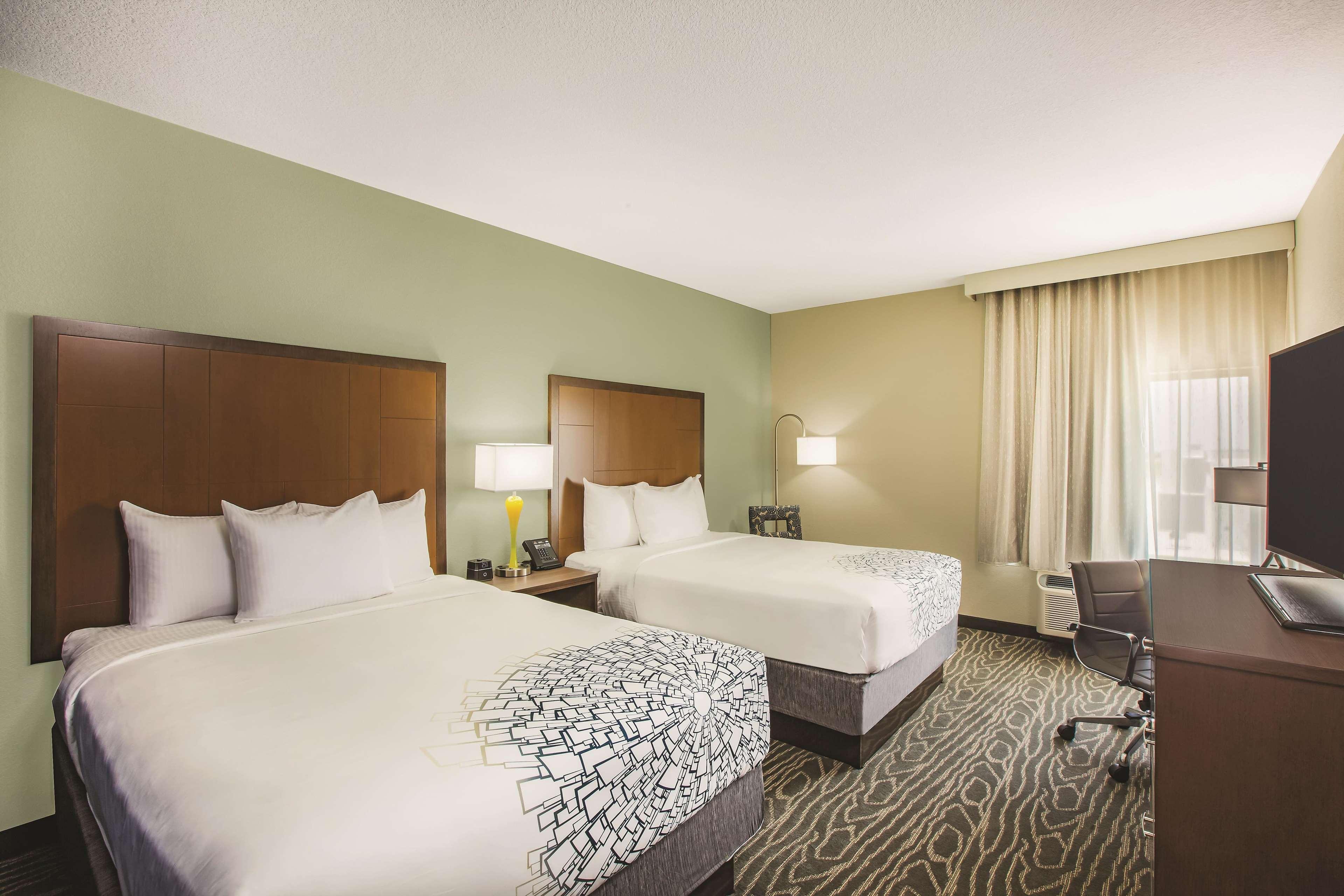 Hotel La Quinta By Wyndham Wichita Northeast Exteriér fotografie