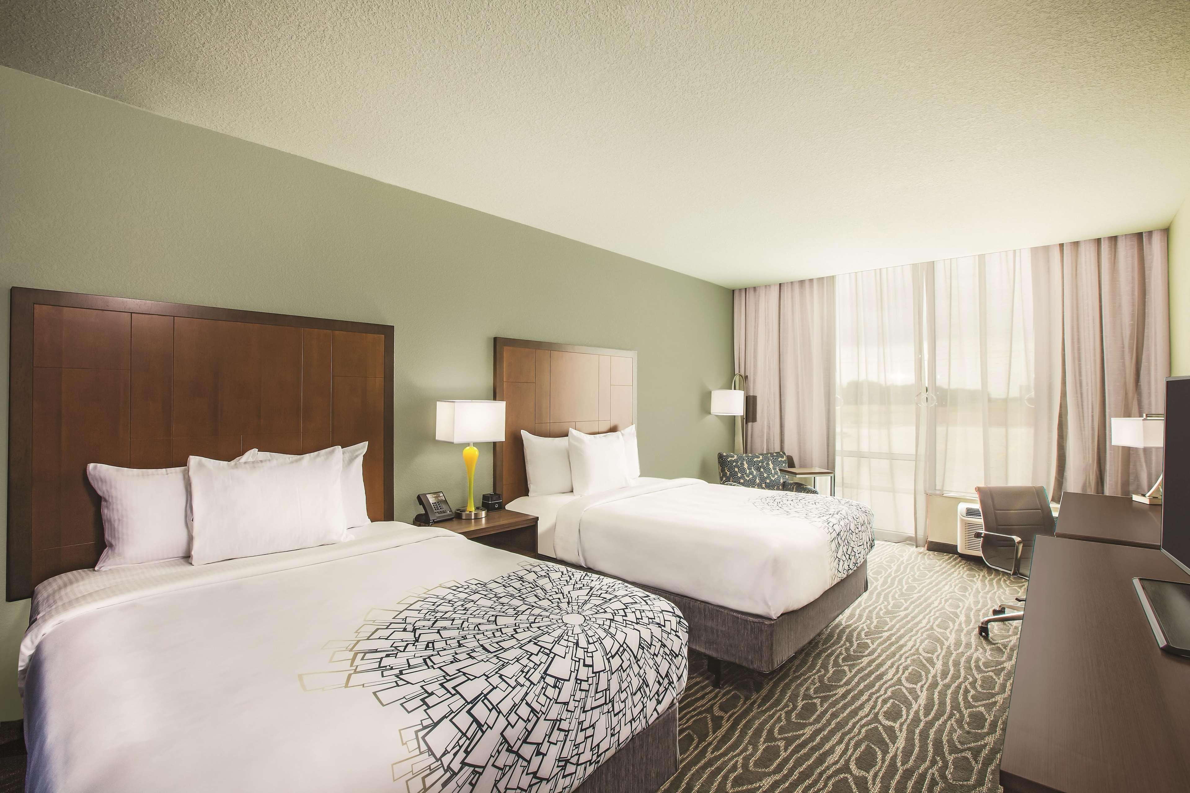 Hotel La Quinta By Wyndham Wichita Northeast Exteriér fotografie