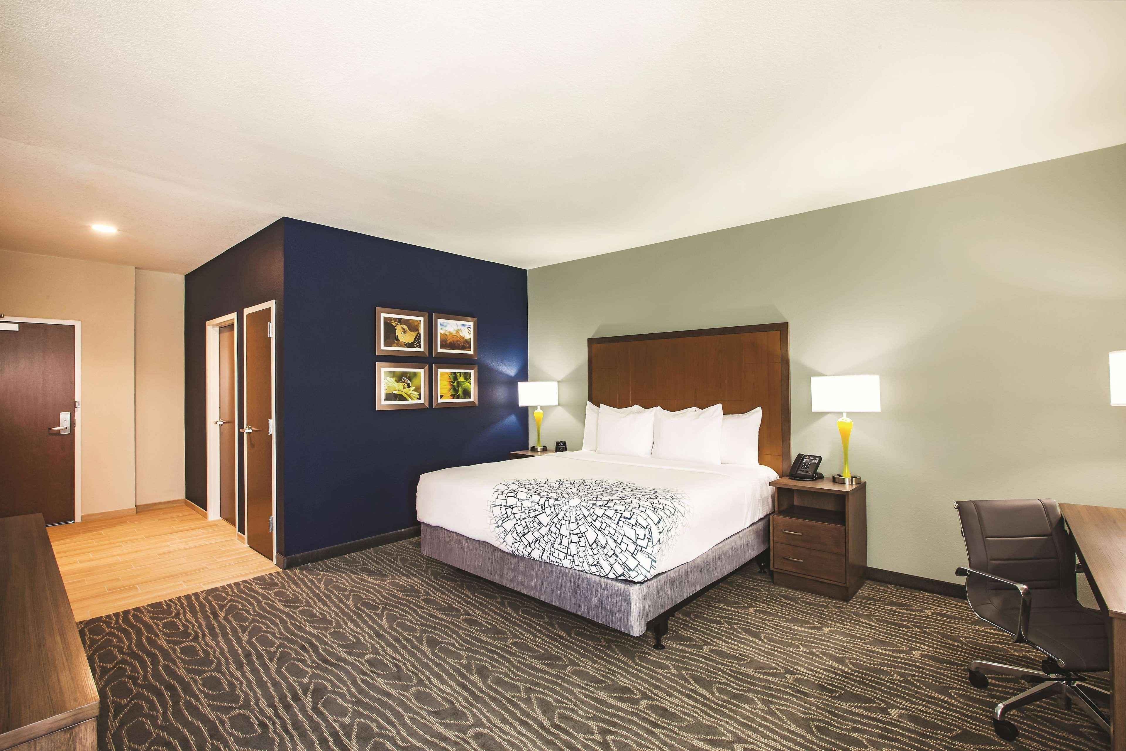Hotel La Quinta By Wyndham Wichita Northeast Exteriér fotografie