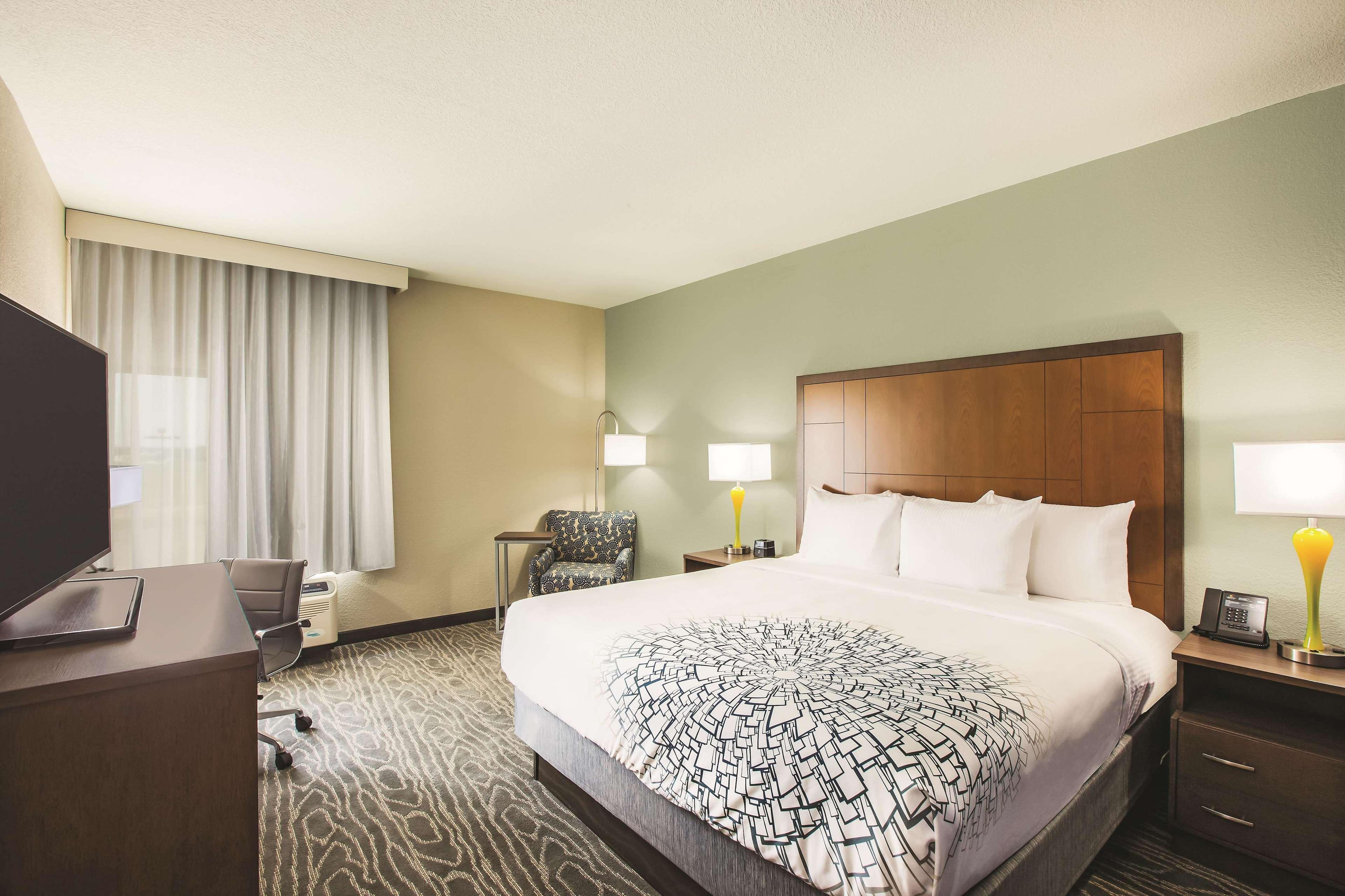 Hotel La Quinta By Wyndham Wichita Northeast Exteriér fotografie