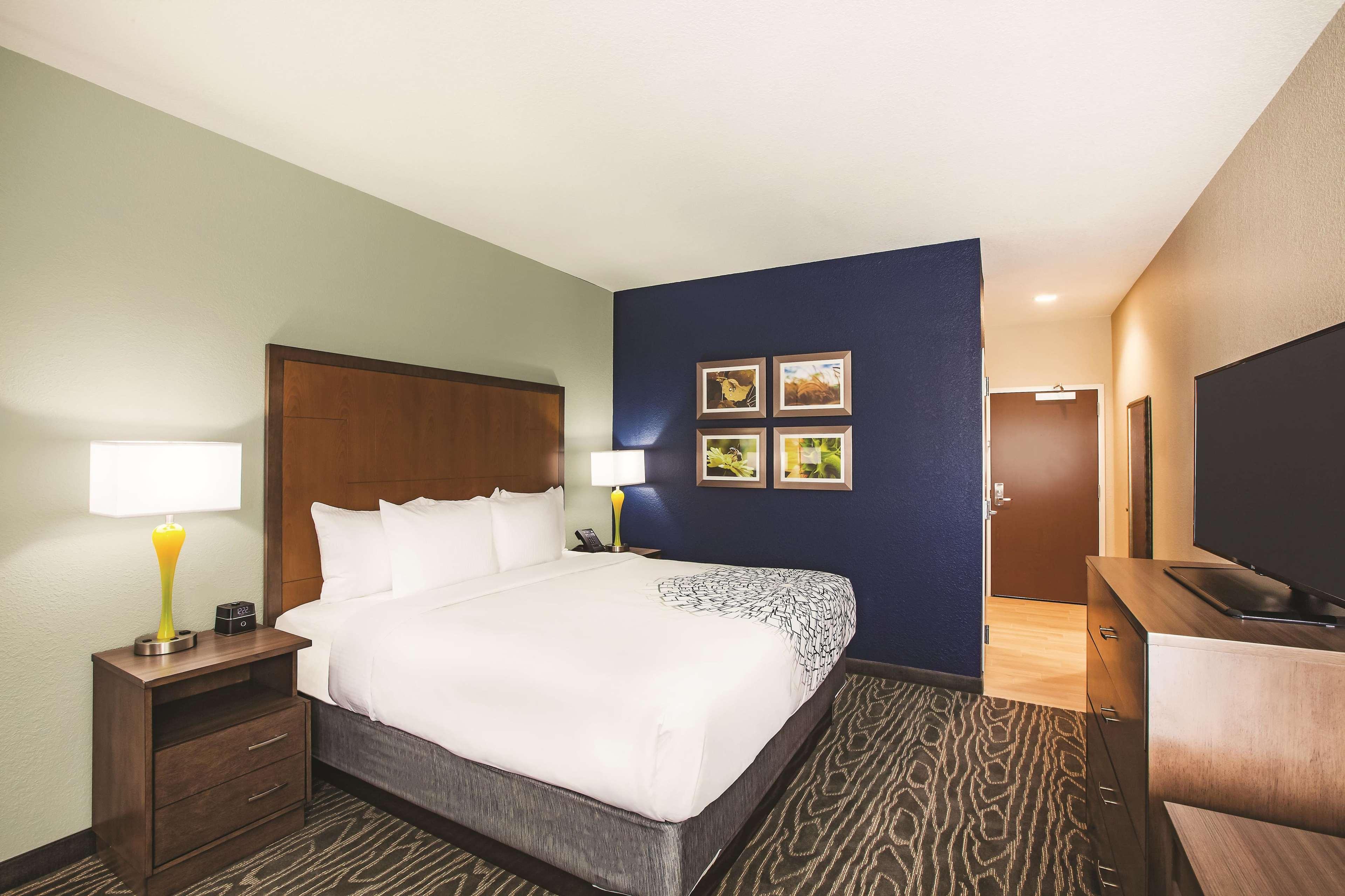 Hotel La Quinta By Wyndham Wichita Northeast Exteriér fotografie